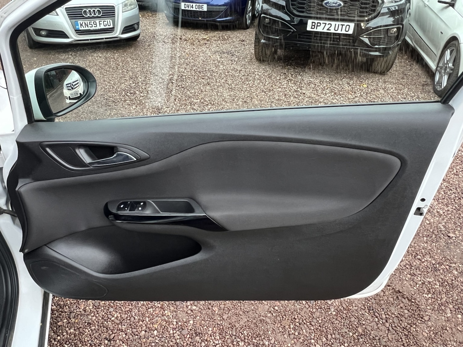 Used Vauxhall Corsa 2015 for sale - 76471240: Photo 9