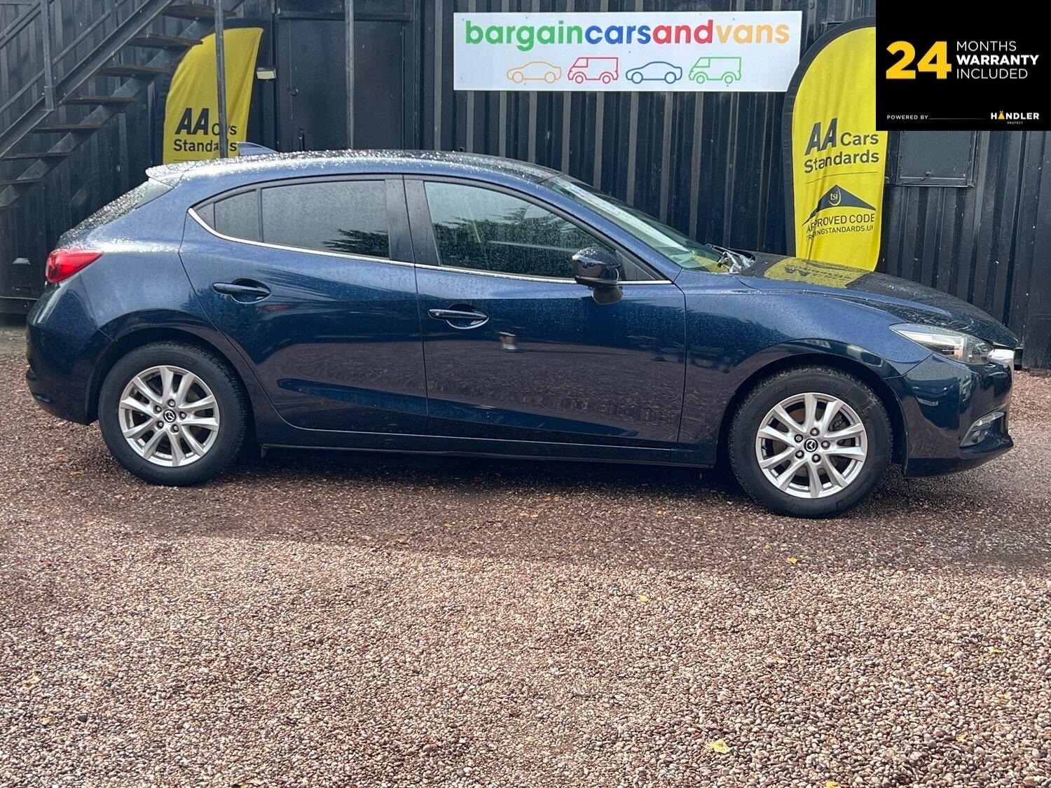 Used Mazda Mazda3 2017 for sale - 76793137: Photo 2