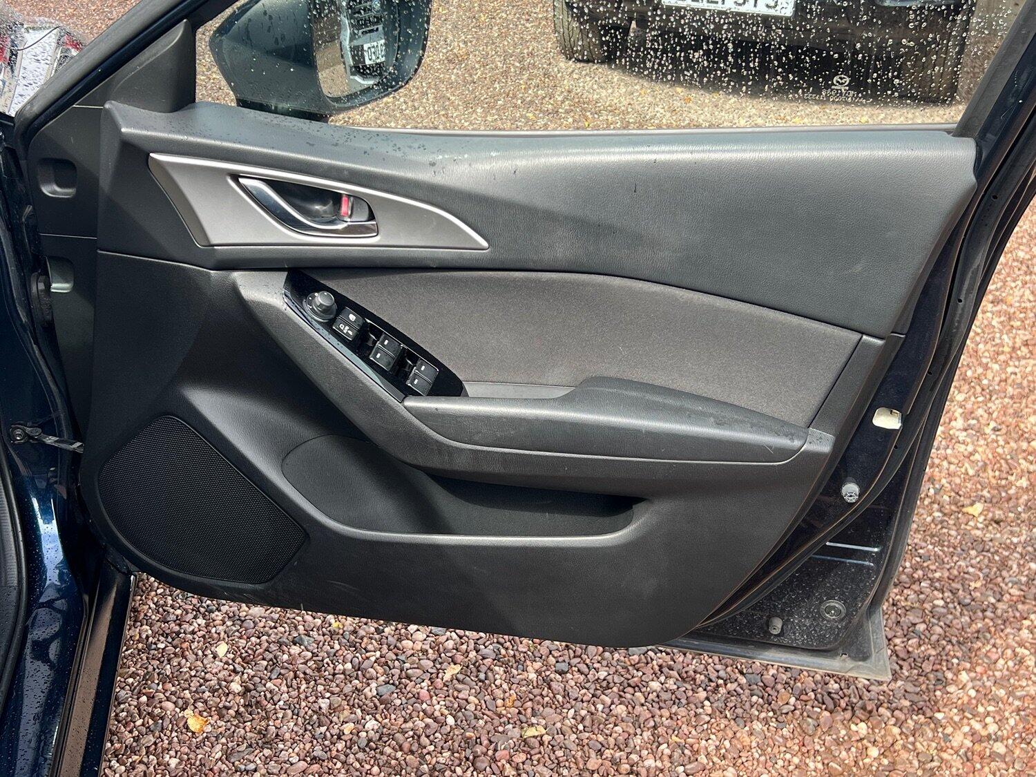 Used Mazda Mazda3 2017 for sale - 76793137: Photo 9