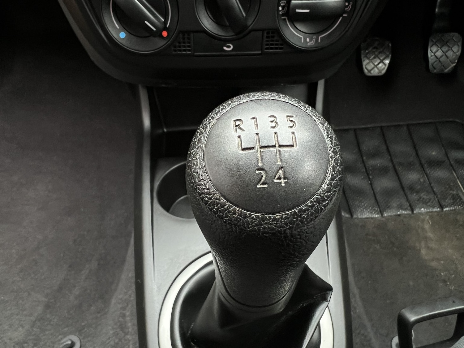 Used Volkswagen Fox 2010 for sale - 76471242: Photo 40