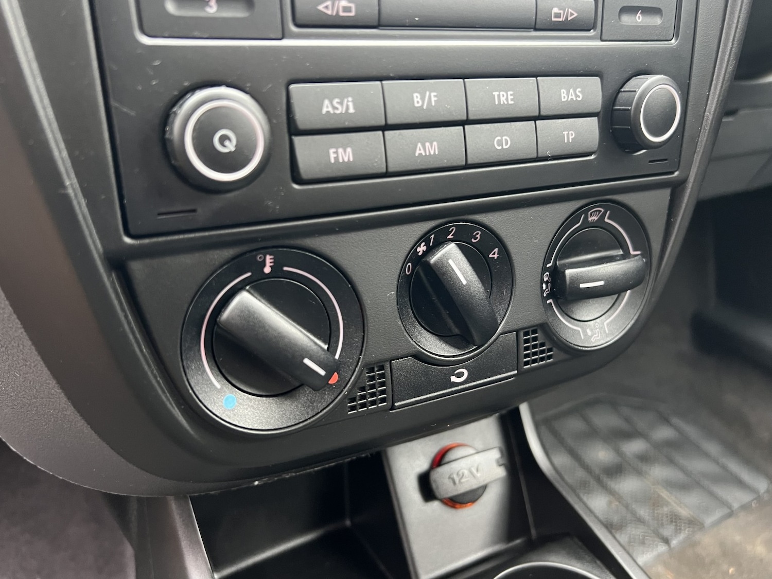 Used Volkswagen Fox 2010 for sale - 76471242: Photo 41