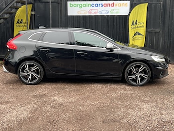 Used Volvo V40 2017 for sale - 76482872: Photo