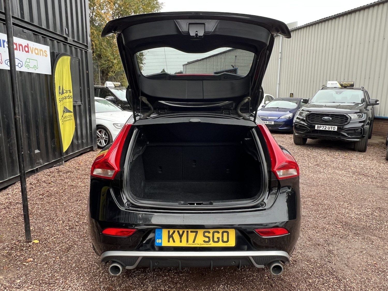 Used Volvo V40 2017 for sale - 76482872: Photo 31