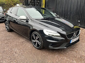 Used Volvo V40 2017 for sale - 76482872: Photo