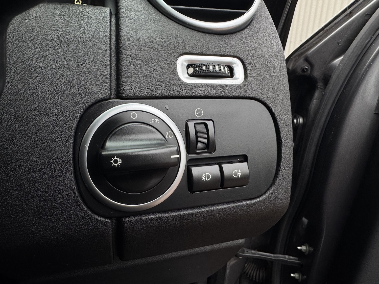 Used Land Rover Discovery 2015 for sale - 76974319: Photo 14