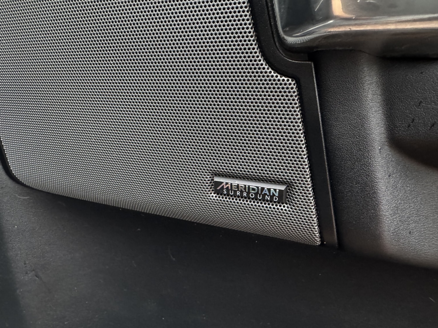 Used Land Rover Discovery 2015 for sale - 76974319: Photo 15