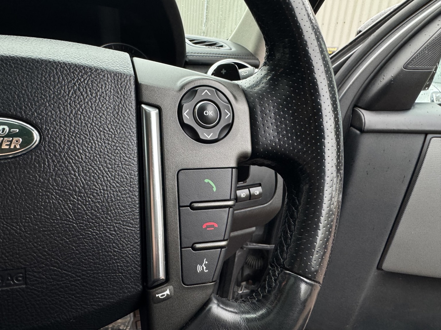 Used Land Rover Discovery 2015 for sale - 76974319: Photo 17