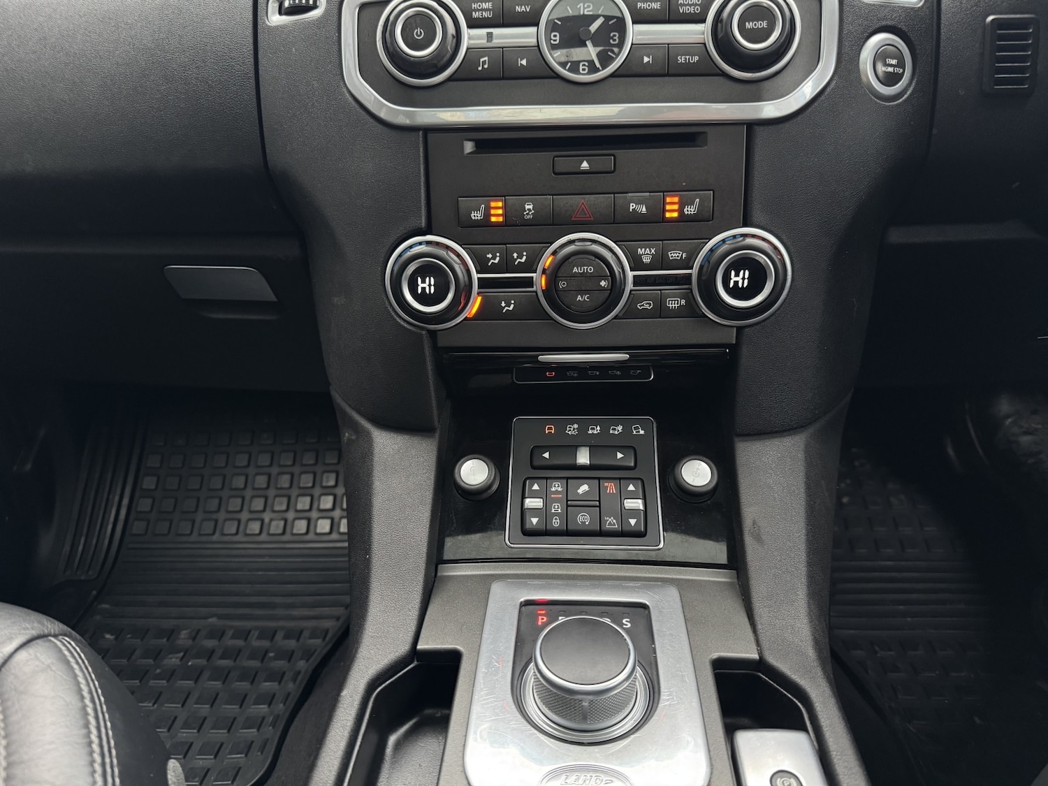 Used Land Rover Discovery 2015 for sale - 76974319: Photo 19