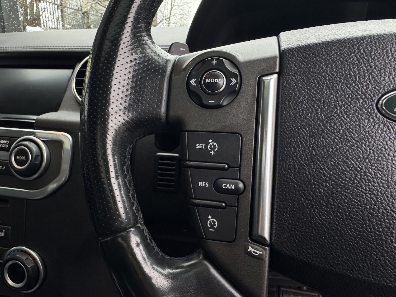 Used Land Rover Discovery 2015 for sale - 76974319: Photo 21