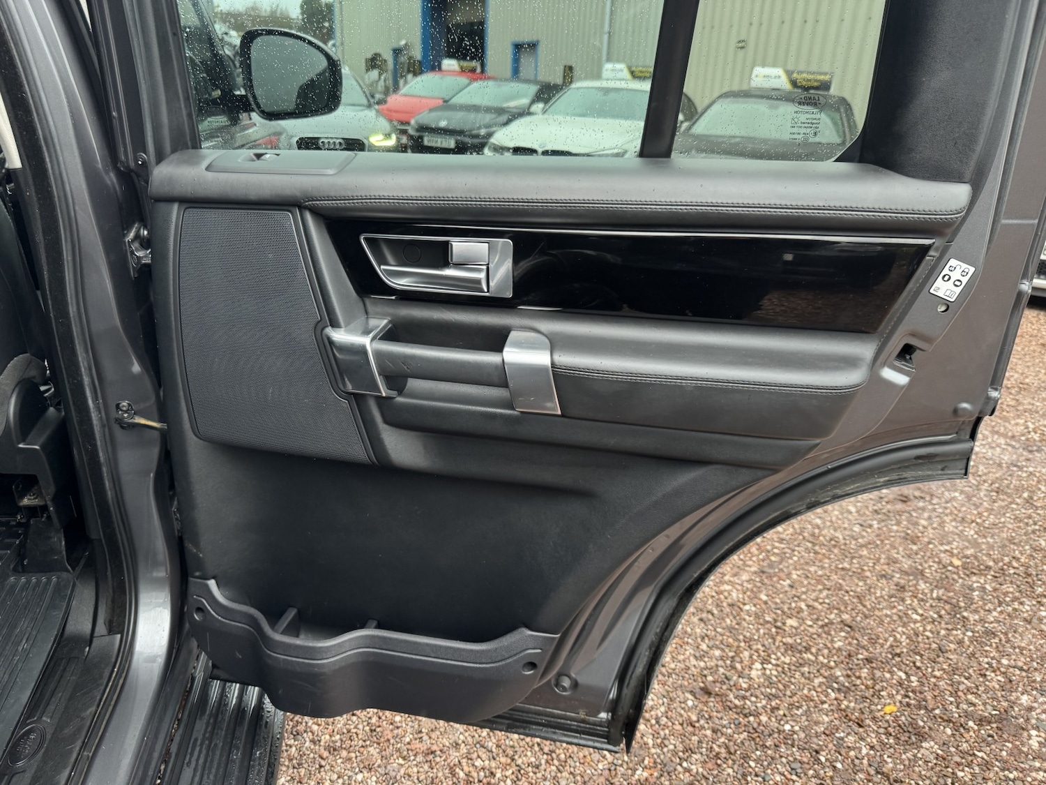 Used Land Rover Discovery 2015 for sale - 76974319: Photo 29