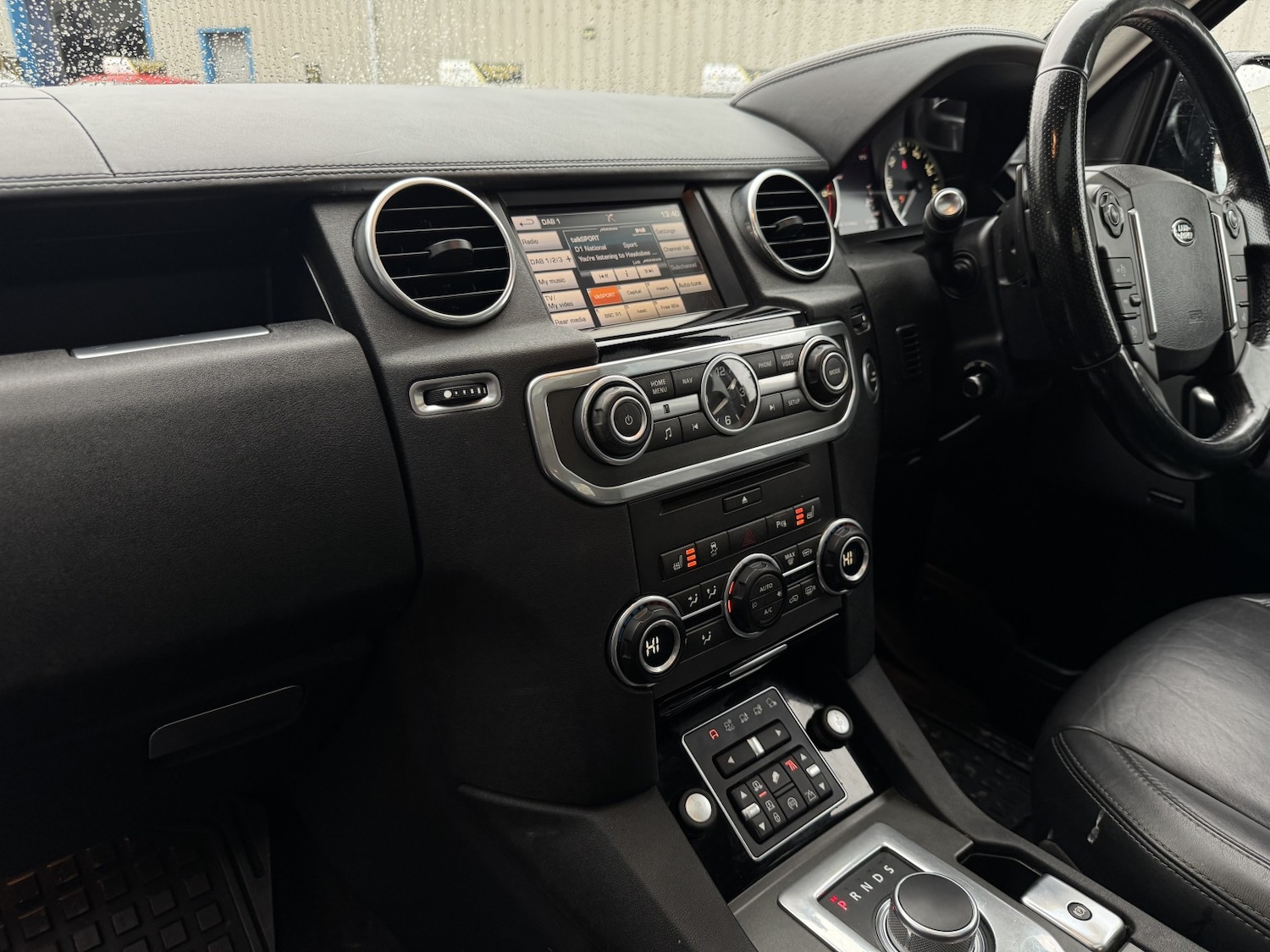 Used Land Rover Discovery 2015 for sale - 76974319: Photo 52