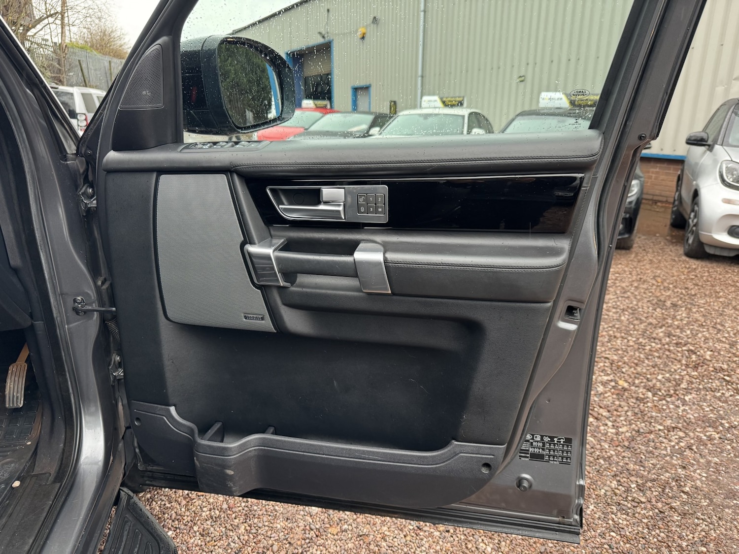 Used Land Rover Discovery 2015 for sale - 76974319: Photo 8