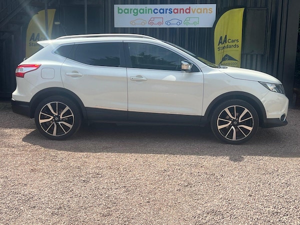 Used Nissan Qashqai 2014 for sale - 75575503: Photo 2