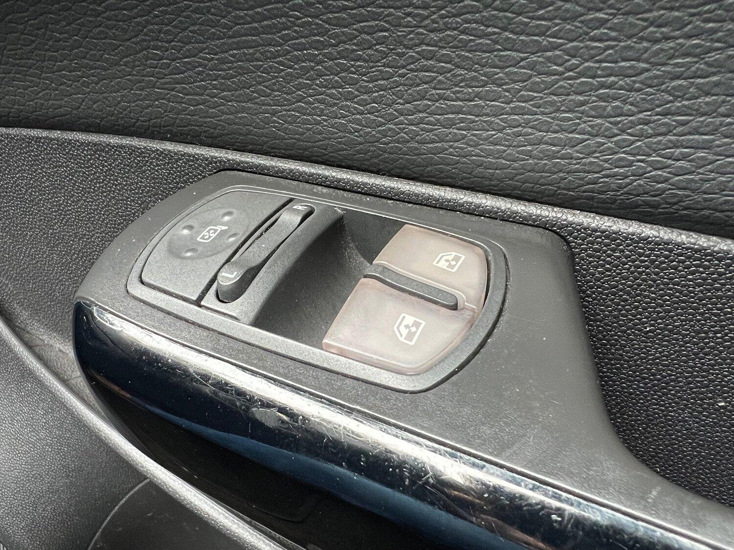 Used Vauxhall Corsa 2010 for sale - 76268451: Photo 15