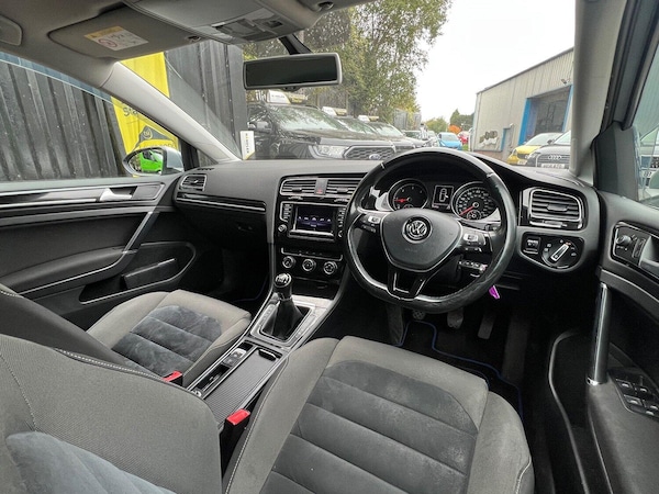 Used Volkswagen Golf 2014 for sale - 76211850: Photo 31