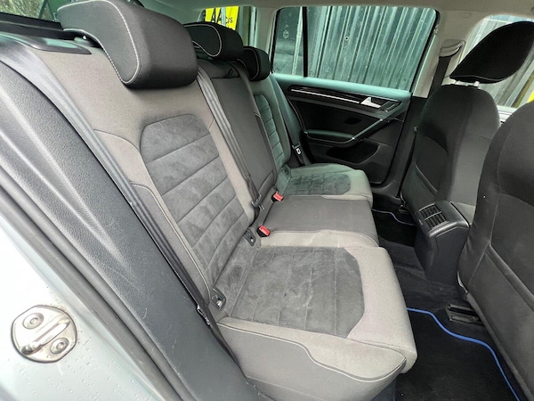 Used Volkswagen Golf 2014 for sale - 76211850: Photo 35
