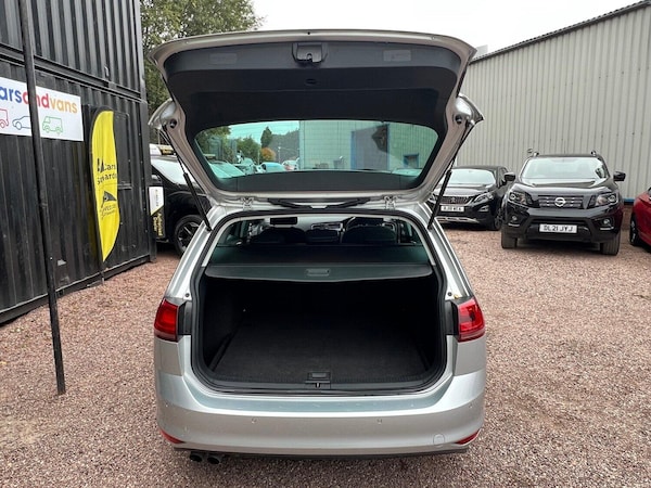 Used Volkswagen Golf 2014 for sale - 76211850: Photo 36