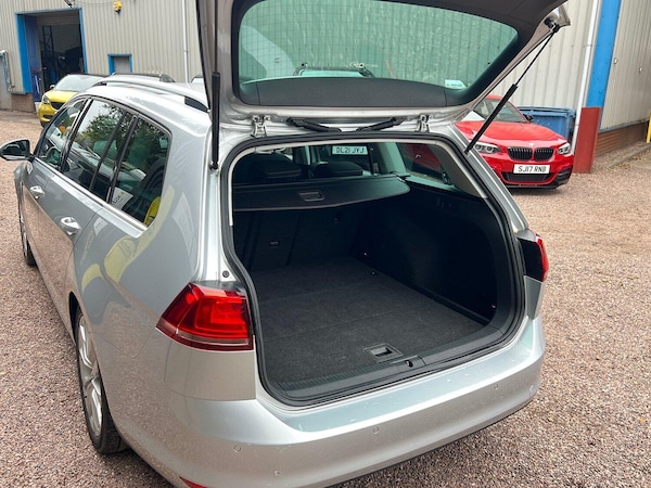 Used Volkswagen Golf 2014 for sale - 76211850: Photo 37