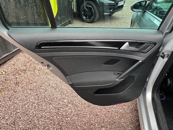 Used Volkswagen Golf 2014 for sale - 76211850: Photo 42