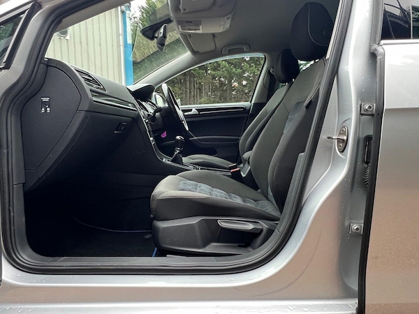 Used Volkswagen Golf 2014 for sale - 76211850: Photo 48