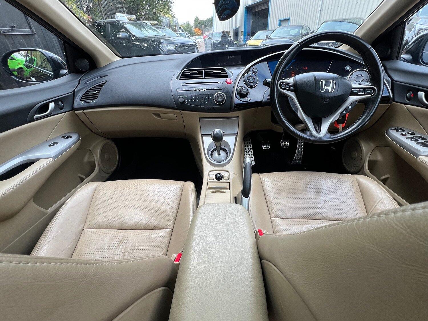 Used Honda Civic 2008 for sale - 76605643: Photo 28