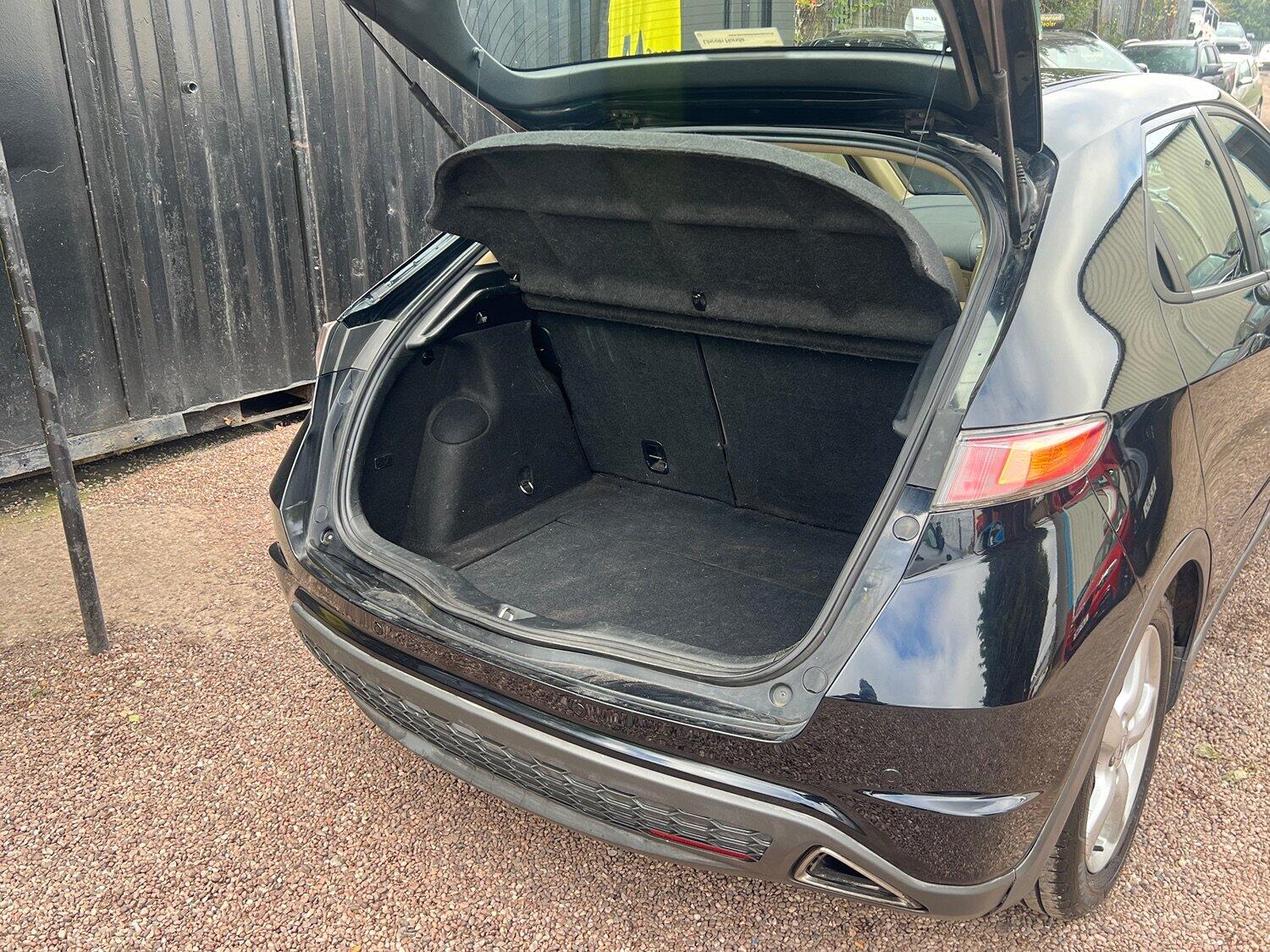 Used Honda Civic 2008 for sale - 76605643: Photo 30