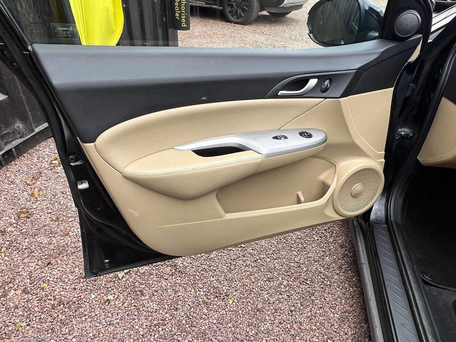 Used Honda Civic 2008 for sale - 76605643: Photo 38