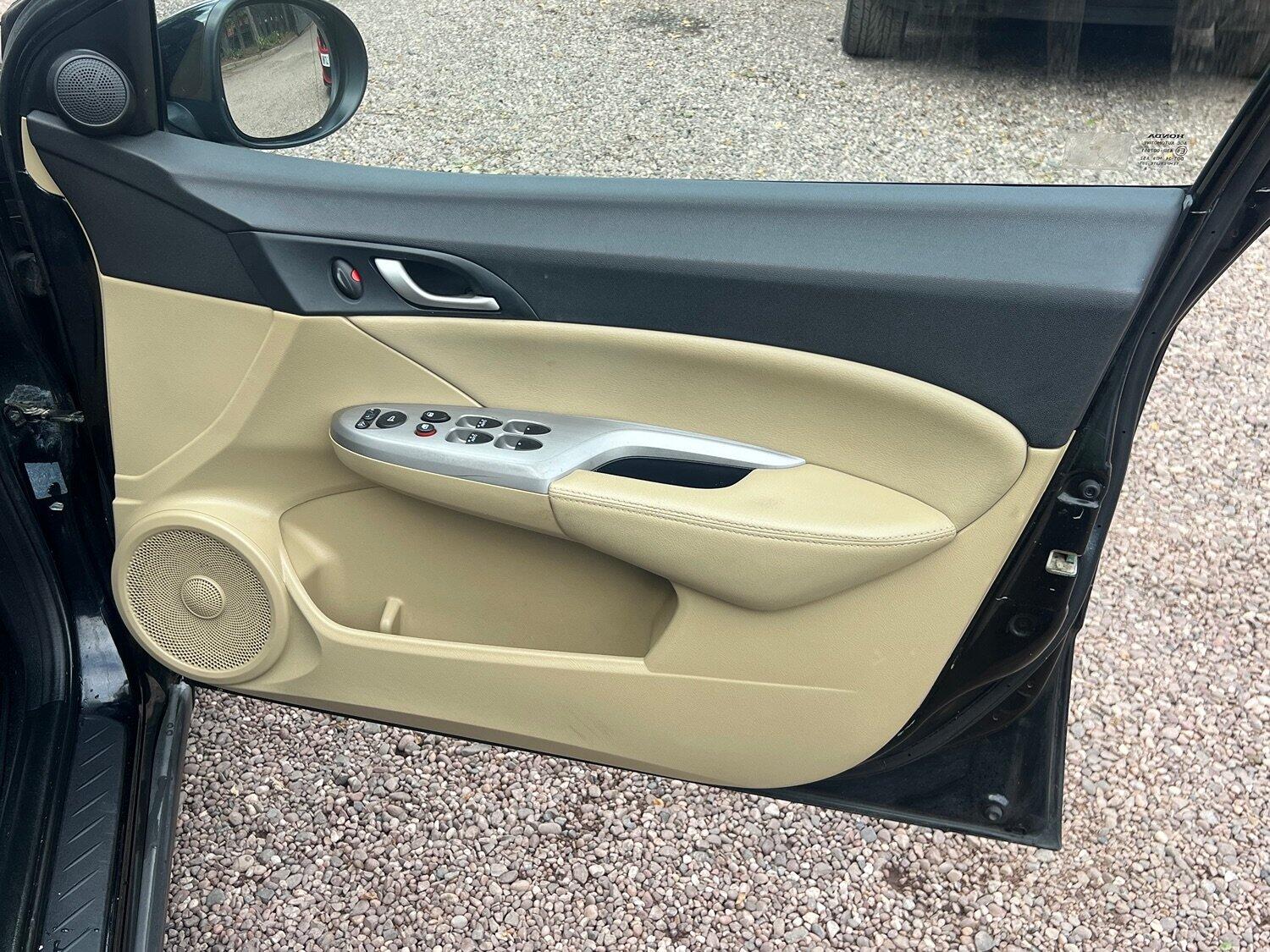 Used Honda Civic 2008 for sale - 76605643: Photo 7