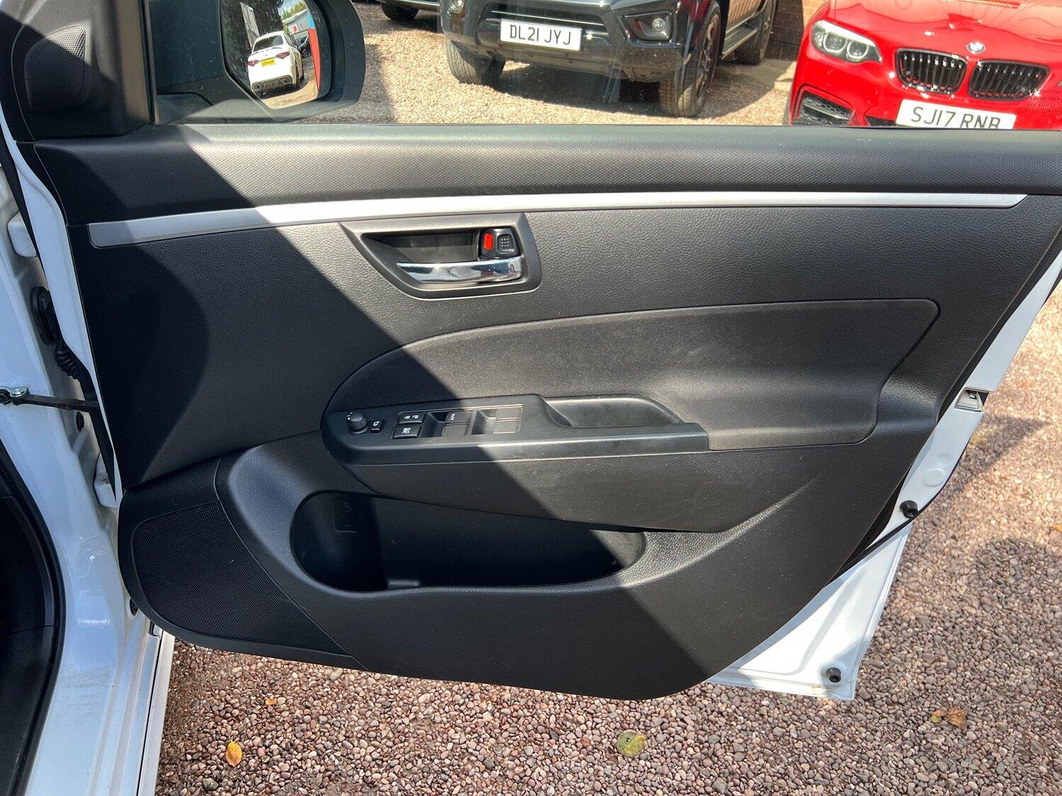 Used Suzuki Swift 2015 for sale - 76769592: Photo 11