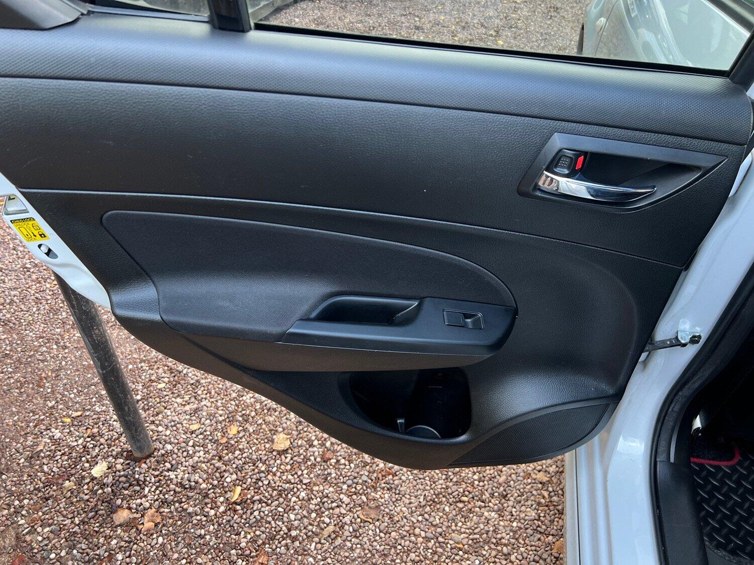 Used Suzuki Swift 2015 for sale - 76769592: Photo 44