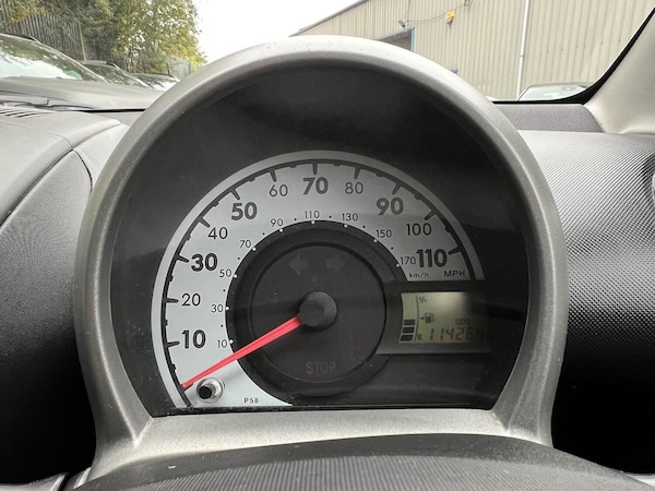 Used Peugeot 107 2012 for sale - 76305633: Photo 18