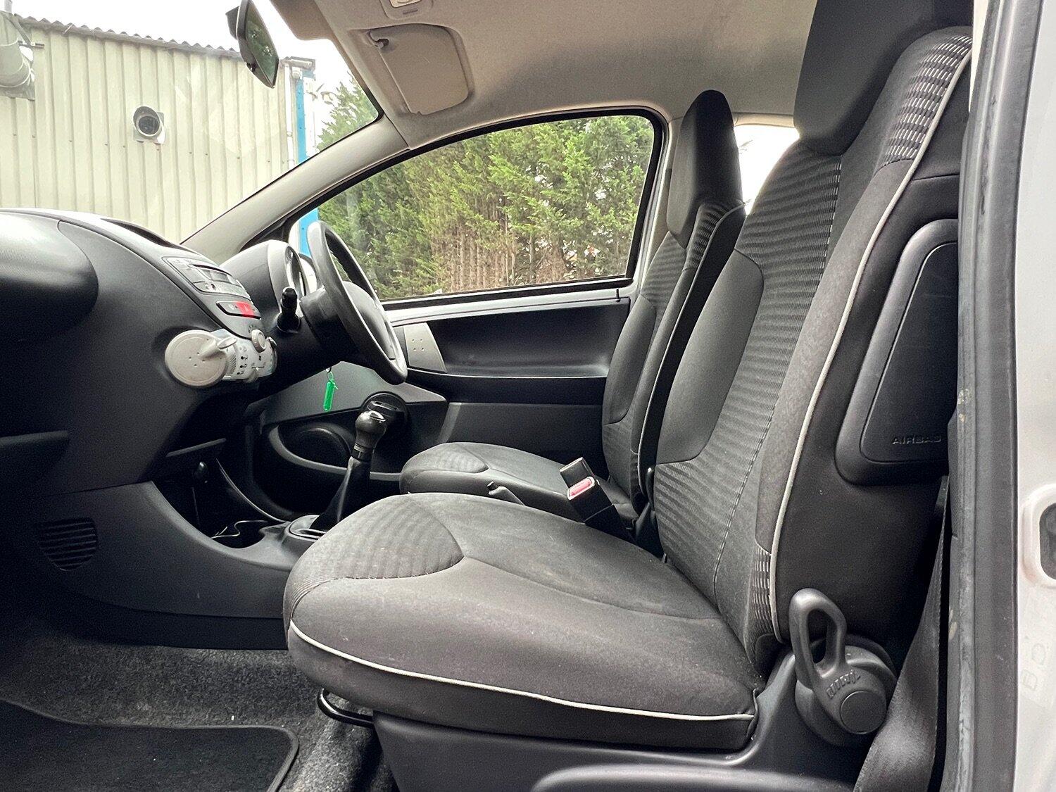 Used Peugeot 107 2012 for sale - 76305633: Photo 30