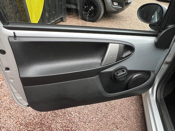 Used Peugeot 107 2012 for sale - 76305633: Photo 31