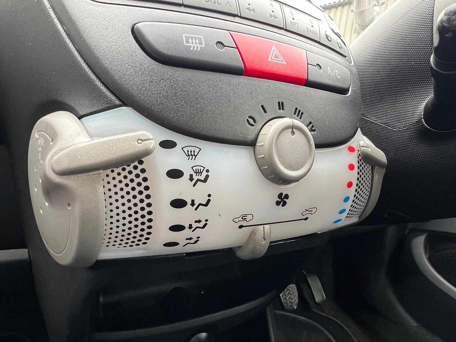 Used Peugeot 107 2012 for sale - 76305633: Photo 35