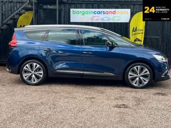 Used Renault Grand Scenic 2017 for sale - 74785759: Photo