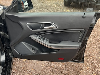 Used Mercedes-Benz CLA 2015 for sale - 76769927: Photo