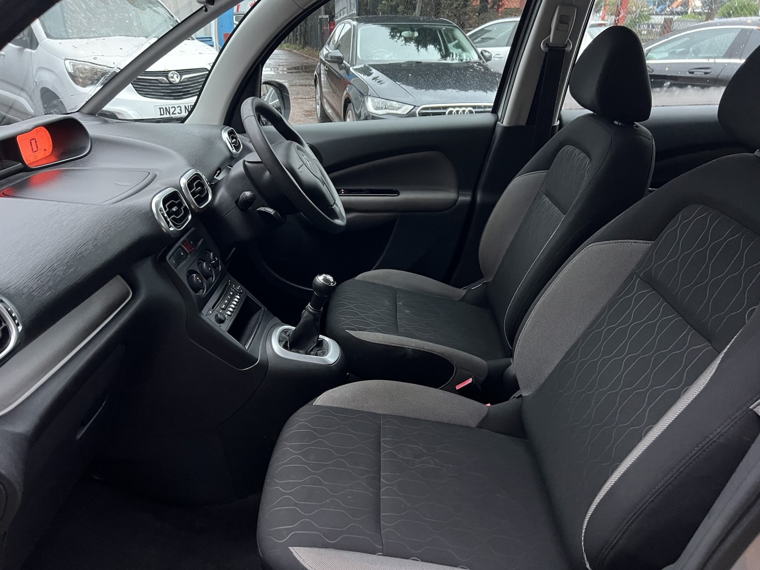 Used Citroen C3 Picasso 2014 for sale - 76560084: Photo 22