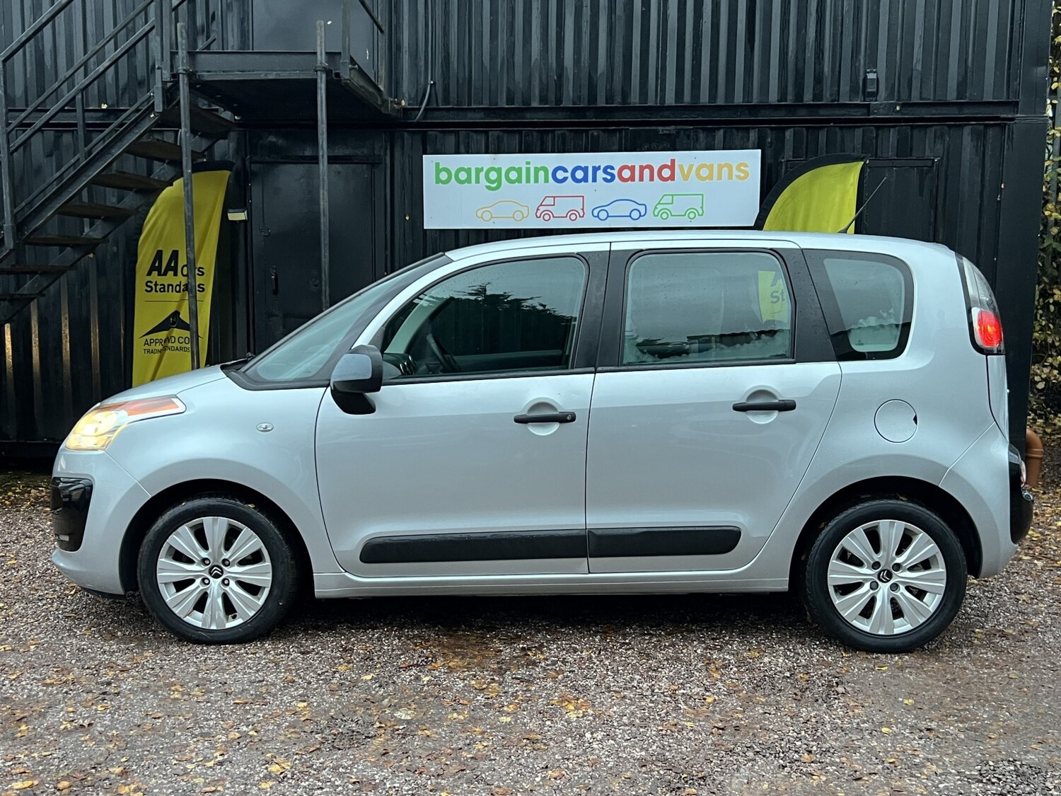 Used Citroen C3 Picasso 2014 for sale - 76560084: Photo 32