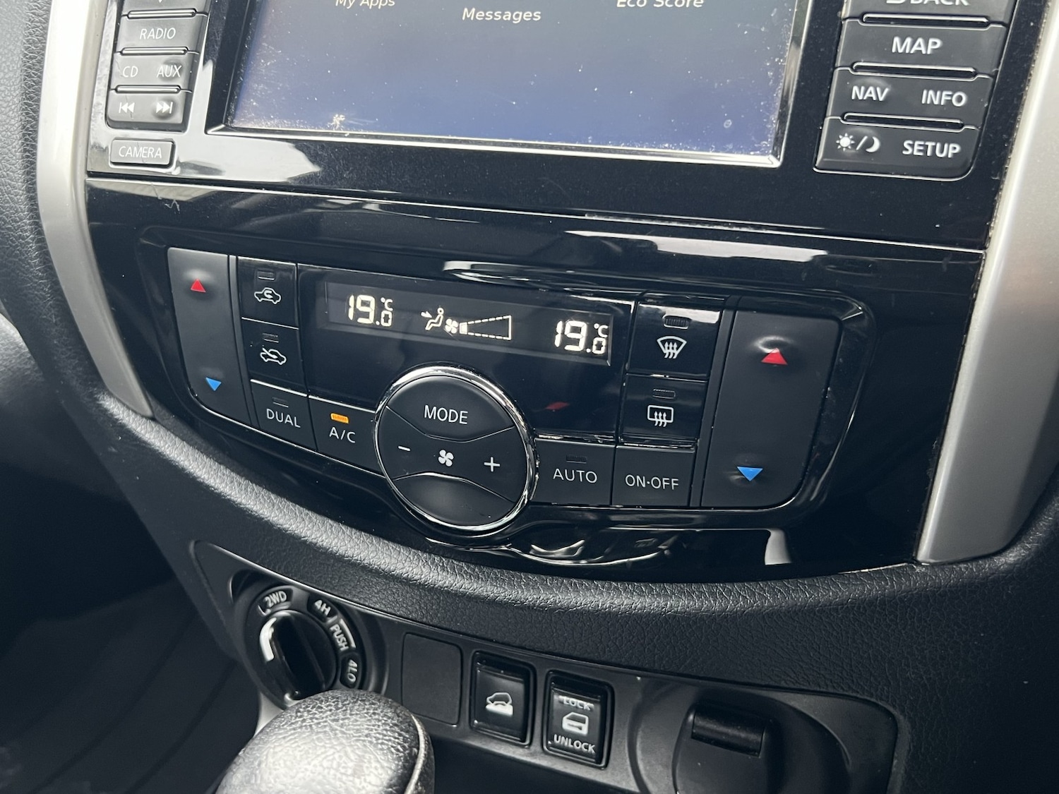 Used Nissan Navara 2018 for sale - 76830392: Photo 29