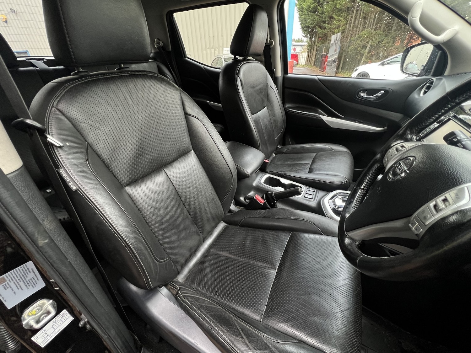 Used Nissan Navara 2018 for sale - 76830392: Photo 35