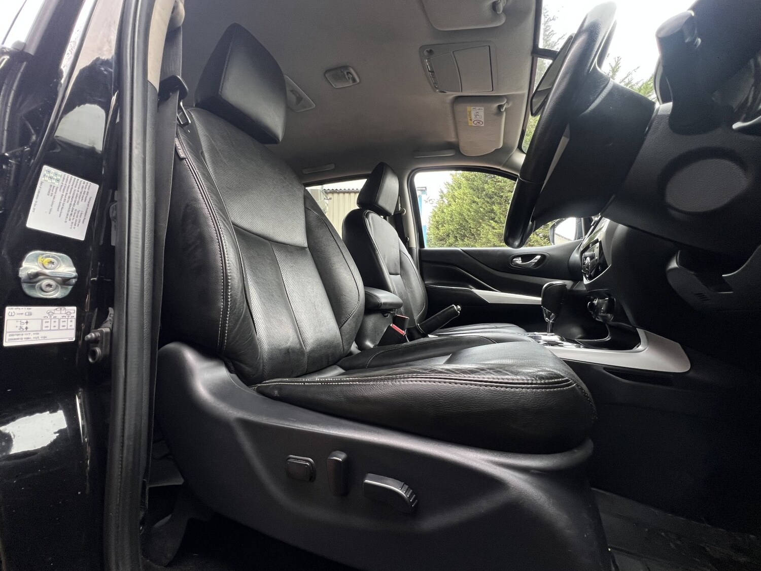 Used Nissan Navara 2018 for sale - 76830392: Photo 36