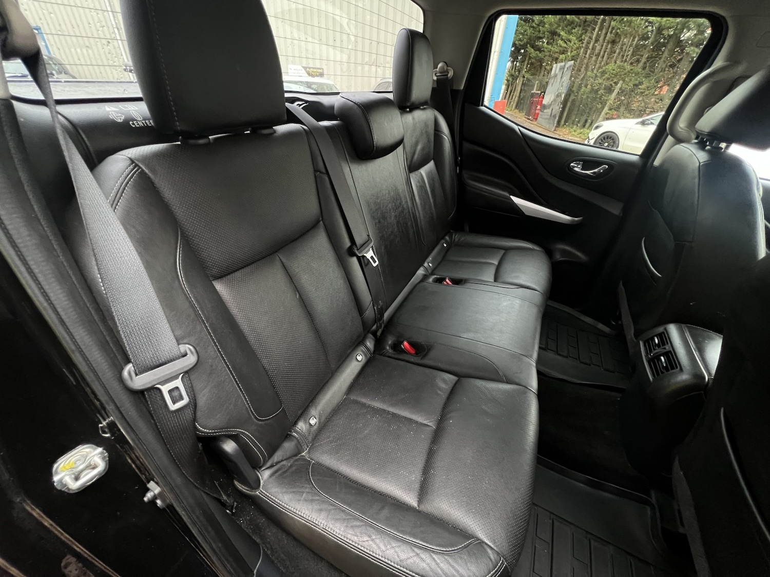 Used Nissan Navara 2018 for sale - 76830392: Photo 43