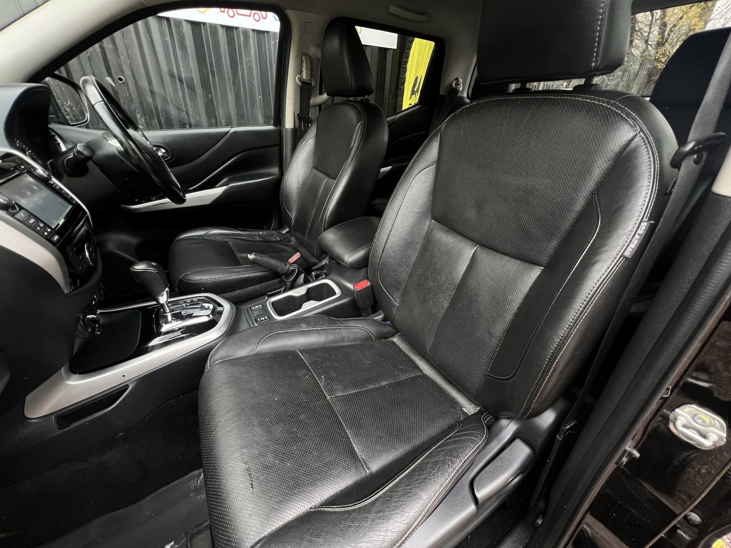 Used Nissan Navara 2018 for sale - 76830392: Photo 52