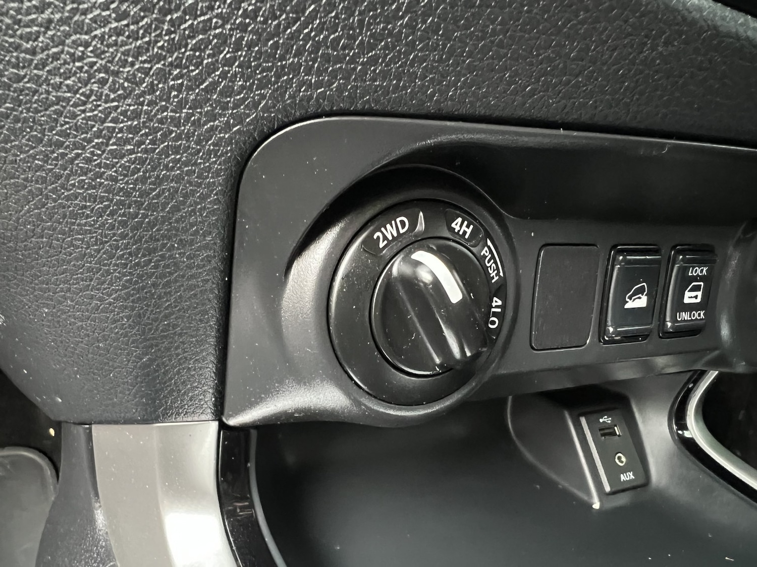 Used Nissan Navara 2018 for sale - 76830392: Photo 55