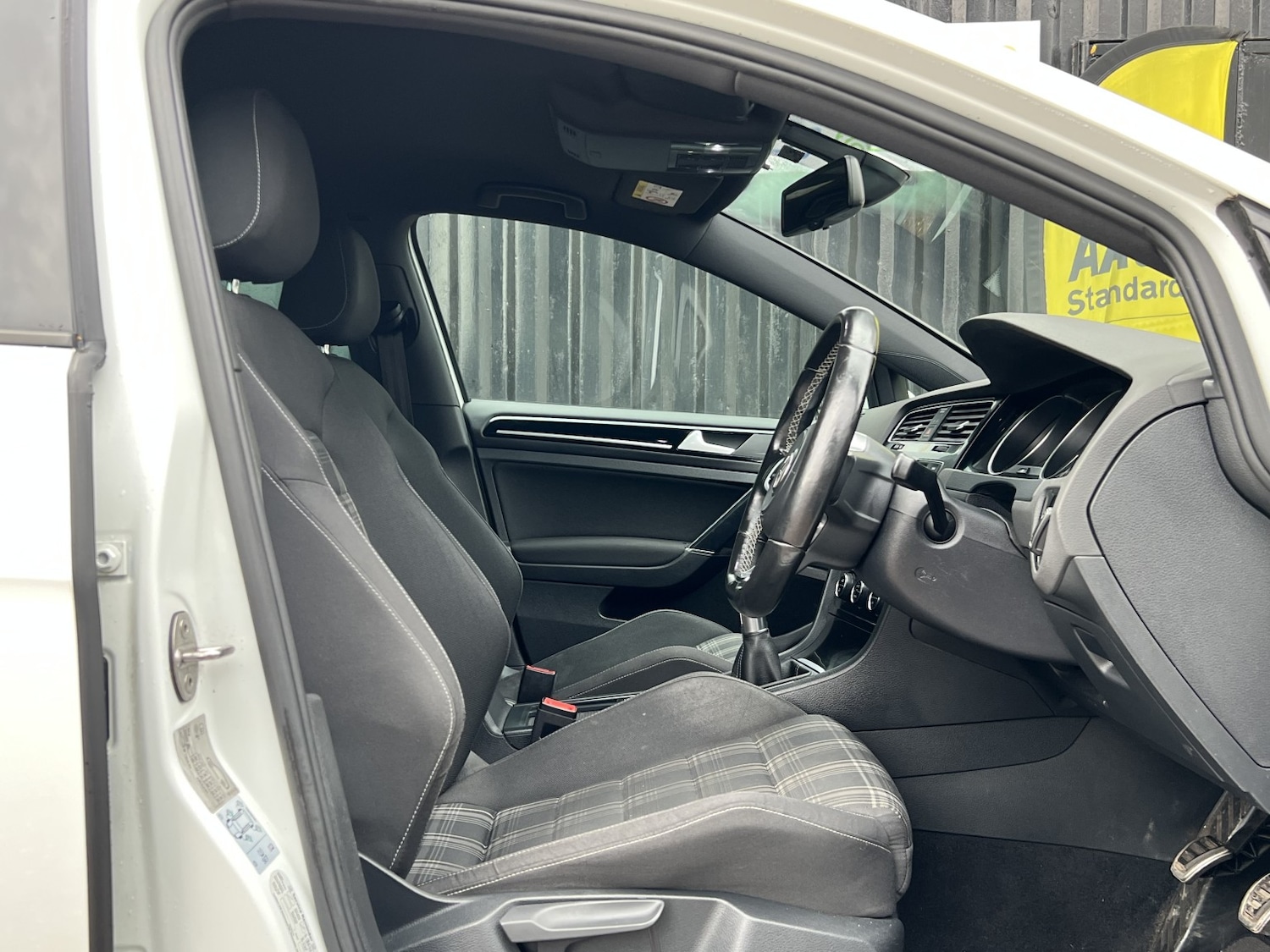 Used Volkswagen Golf 2015 for sale - 76911105: Photo 12