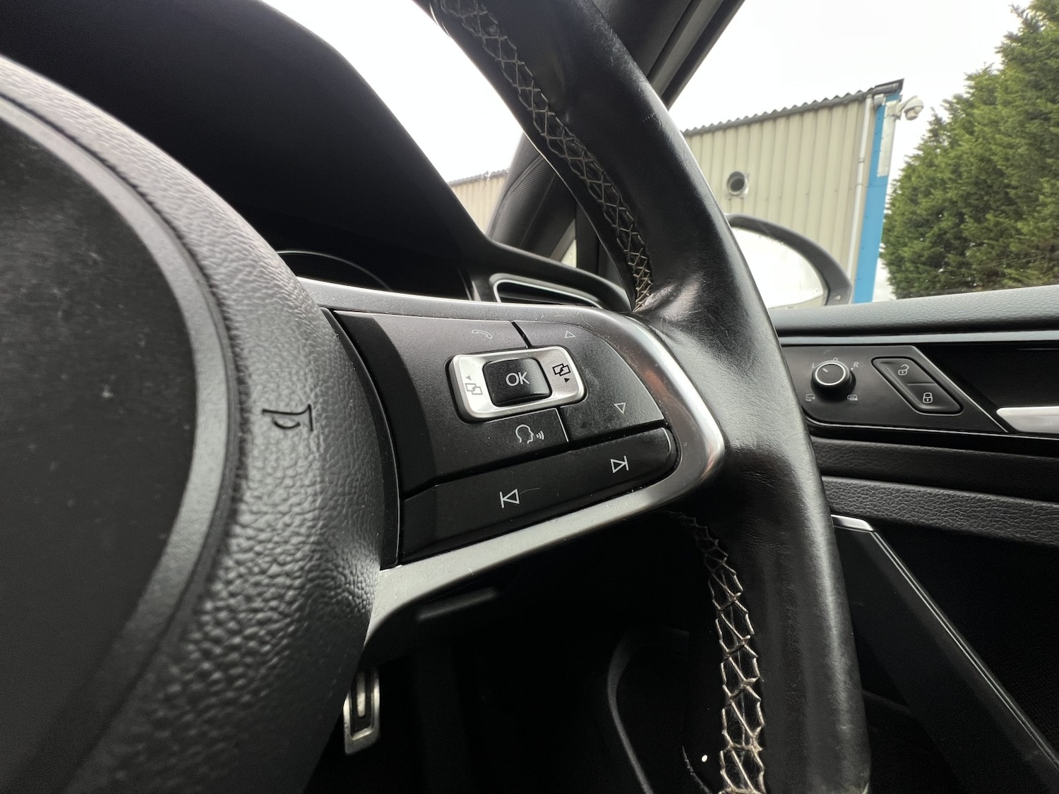 Used Volkswagen Golf 2015 for sale - 76911105: Photo 14