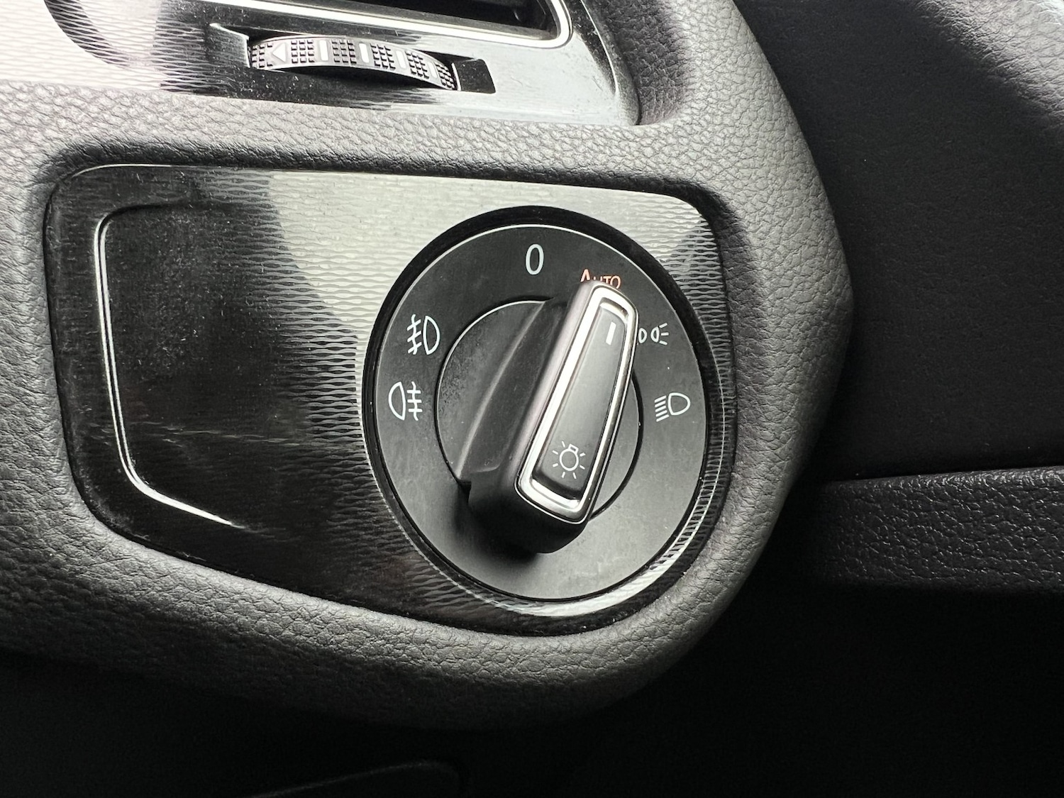 Used Volkswagen Golf 2015 for sale - 76911105: Photo 16