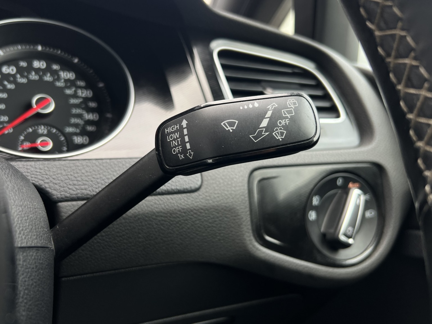 Used Volkswagen Golf 2015 for sale - 76911105: Photo 18