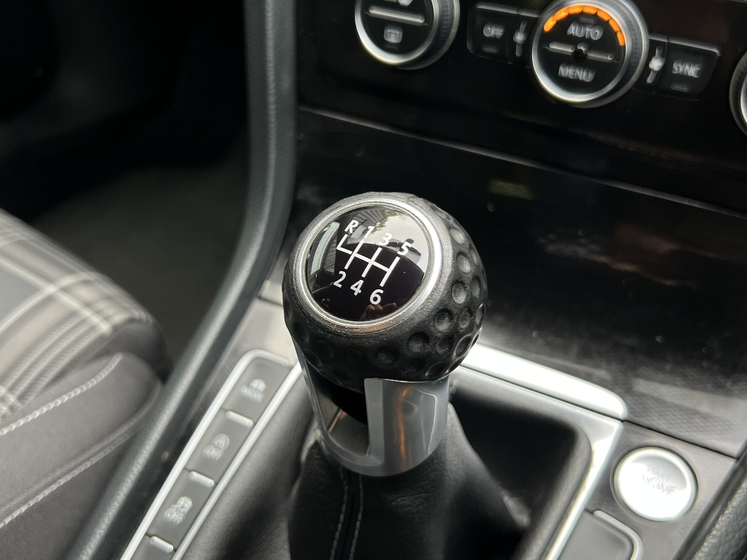 Used Volkswagen Golf 2015 for sale - 76911105: Photo 27