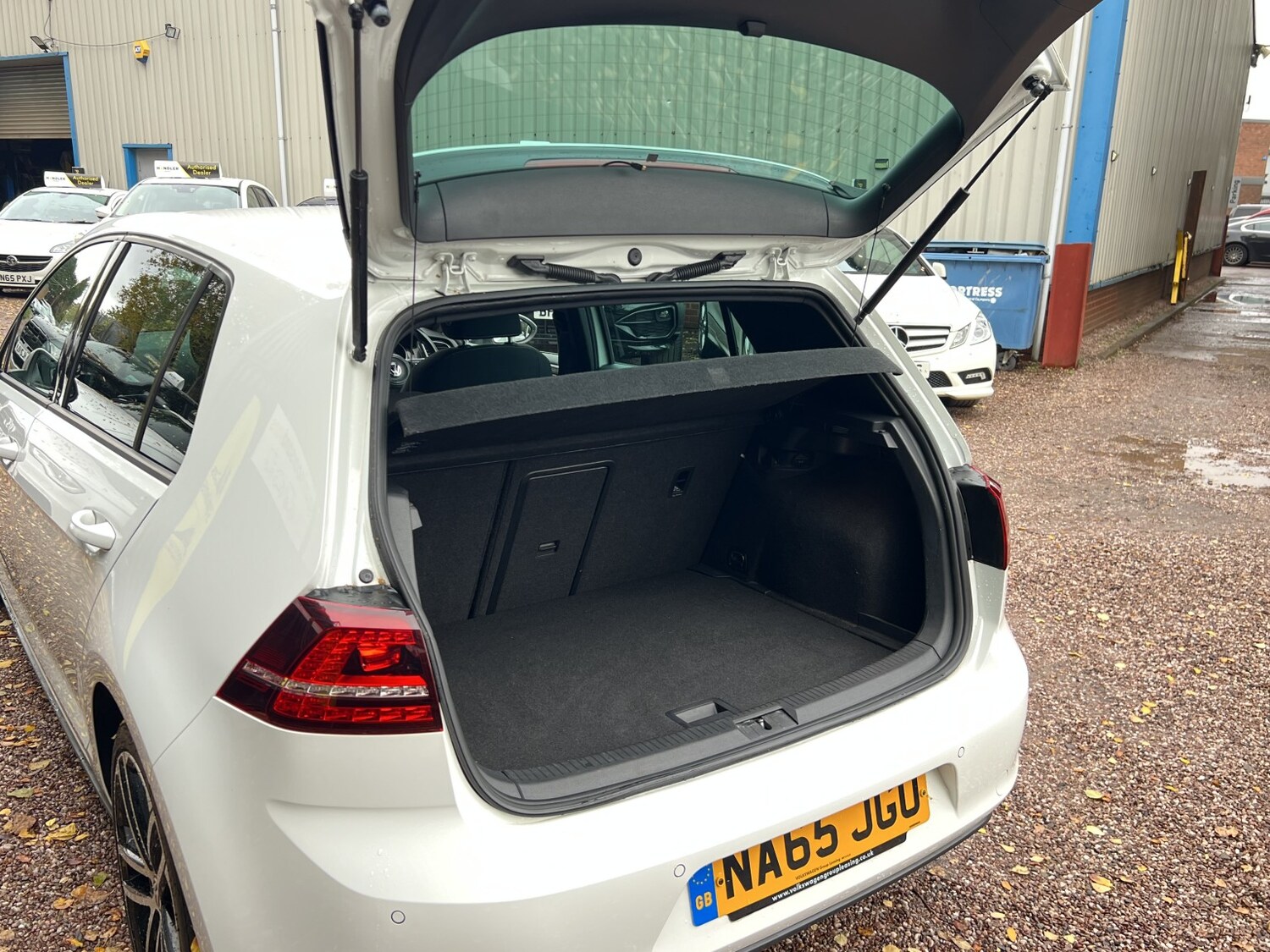 Used Volkswagen Golf 2015 for sale - 76911105: Photo 31